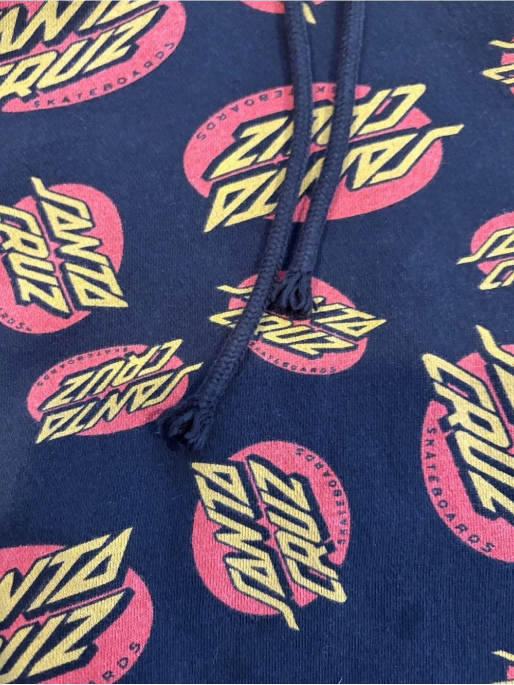 Santa Cruz Hoodie All Over Print AOP Sweater Size Small Skateboarding Black Y2K - Picture 3 of 8